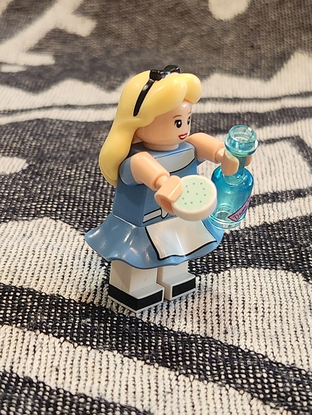 LEGO DISNEY Alice In Wonderland Series 1 Collectible Minifigures 71012 - Picture 4 of 11